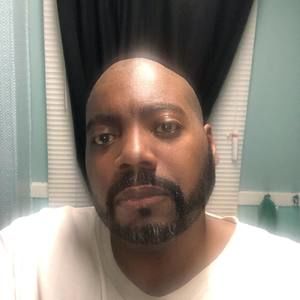 Meet your Posher, Levi